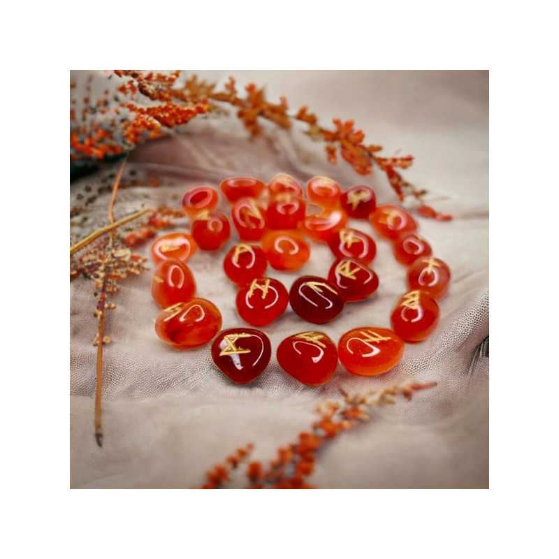 Set de runes Futhark en cornaline - outil de divination - boutique ésotérique La Malle Aux Sorcières