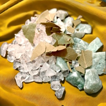 Pochon vert abondance avec chips d’aventurine 2