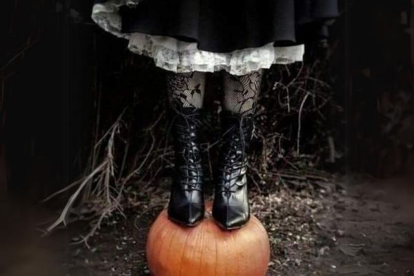 Samhain - Boutique ésotérique de La Malle Aux Sorcières